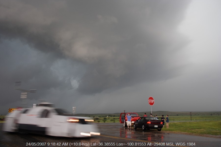 20070523jd32_supercell_thunderstorm_se_of_perryton_texas_usa