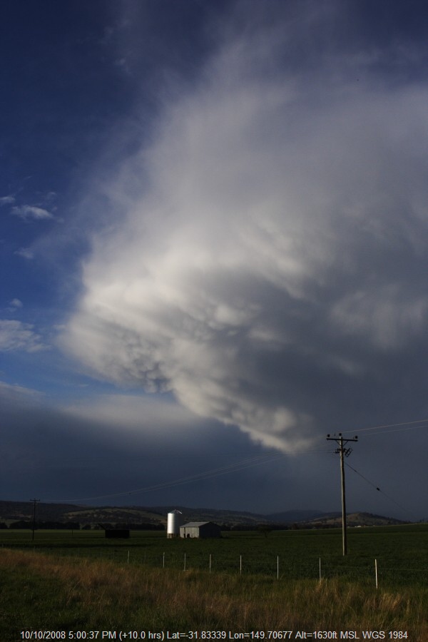 20081010jd37_thunderstorm_anvils_e_of_coolah_nsw