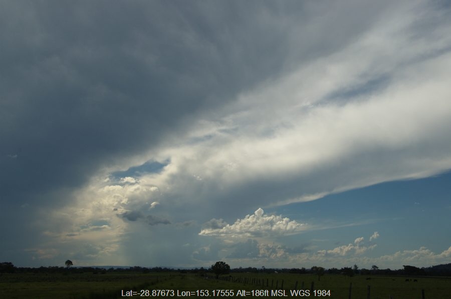 20081218mb14_thunderstorm_anvils_mckees_hill_nsw