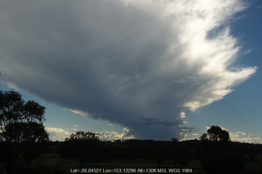 20090315mb05_thunderstorm_anvils_spring_grove_nsw