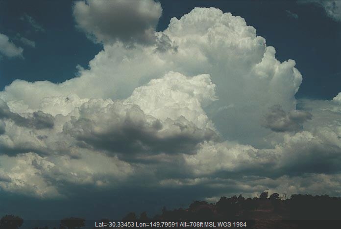 20010116jd06_thunderstorm_updrafts_e_of_narrabri_nsw