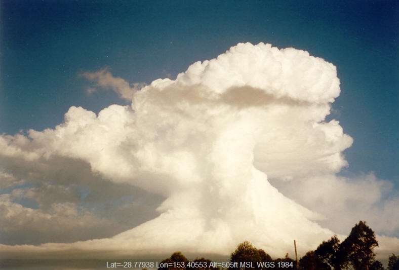 20031123mb13_thunderstorm_updrafts_mcleans_ridges_nsw