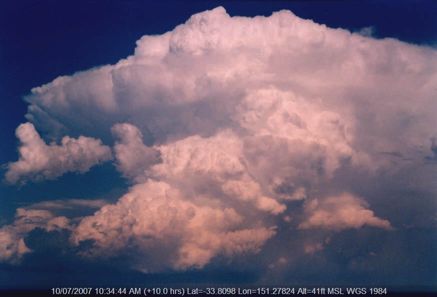 20040130jd02_thunderstorm_updrafts_near_manly_nsw