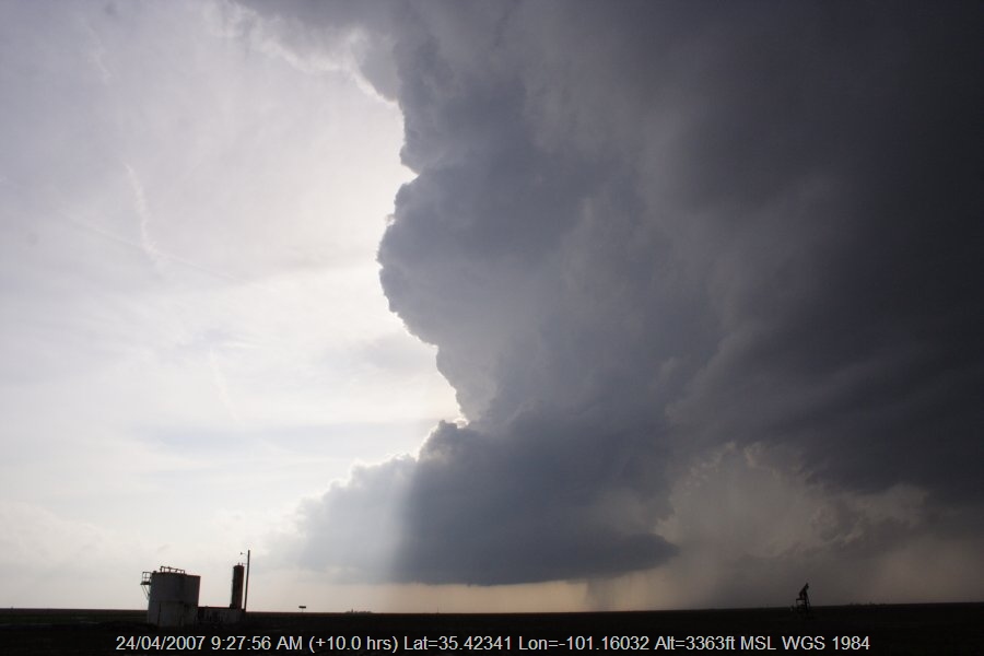 20070423jd08_thunderstorm_updrafts_s_of_white_deer_texas_usa