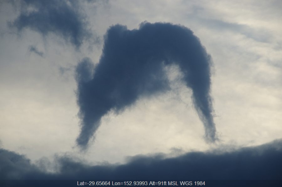20090315mb35_funnel_tornado_waterspout_junction_hill_nsw