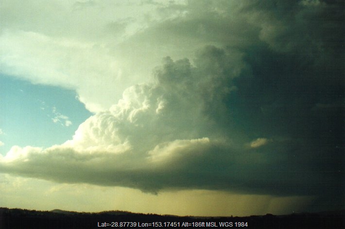 20010117mb14_thunderstorm_wall_cloud_mckees_hill_nsw