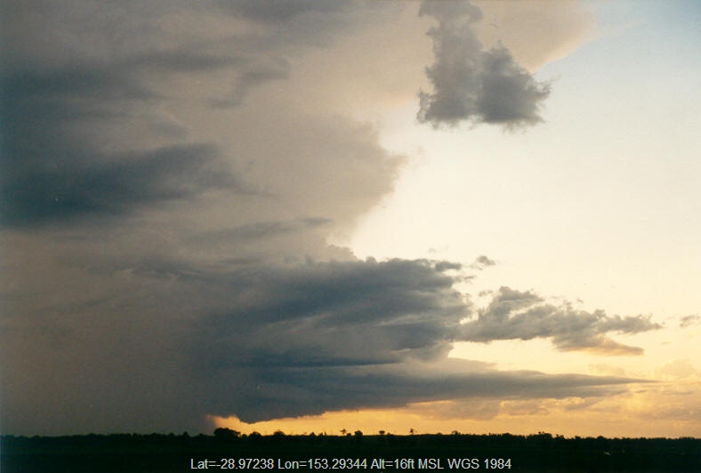 20030322mb19_thunderstorm_wall_cloud_coraki_nsw