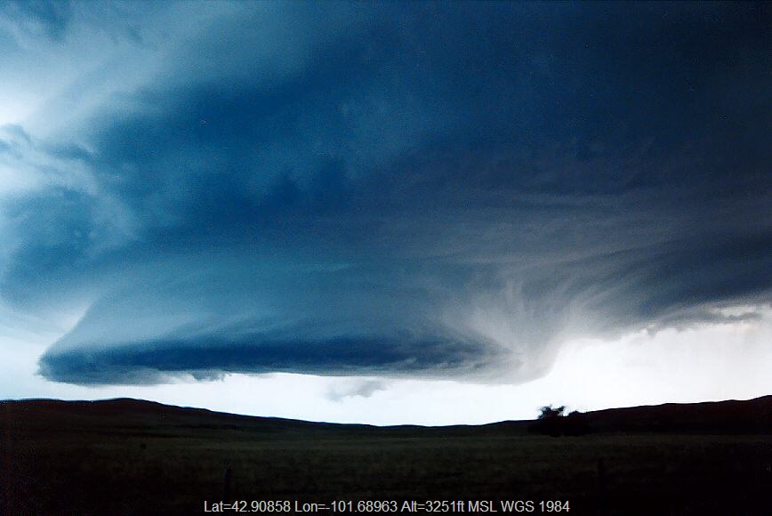 20040523jd03_thunderstorm_wall_cloud_merriman_nebraska_usa