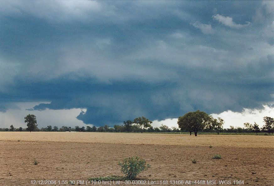 20041208jd12_thunderstorm_wall_cloud_40km_sw_of_walgett_nsw