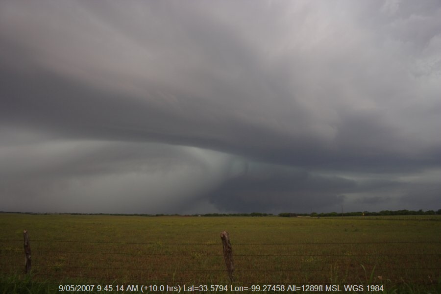 20070508jd08_thunderstorm_wall_cloud_e_of_seymour_texas_usa