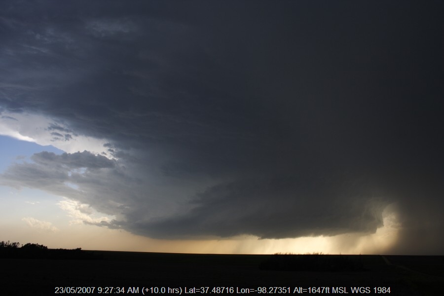 20070522jd063_precipitation_cascade_e_of_st_peters_kansas_usa