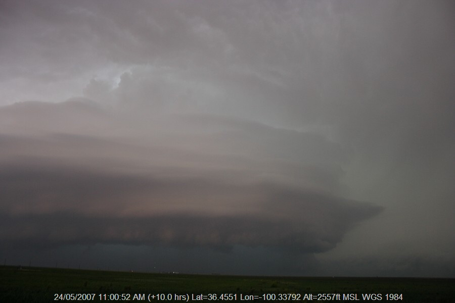 20070523jd68_precipitation_cascade_s_of_darrouzett_texas_usa