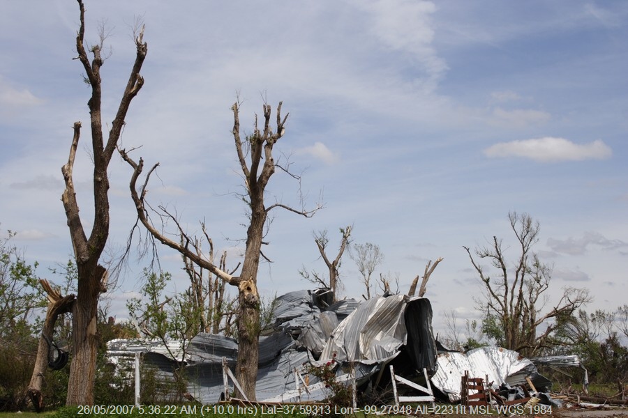 20070525jd058_storm_damage_greensburg_kansas_usa