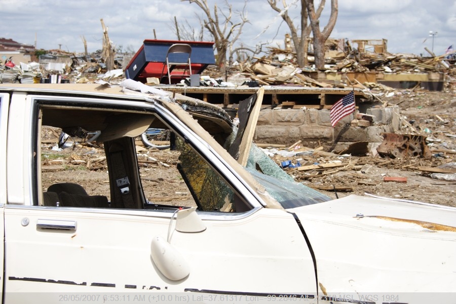 20070525jd267_storm_damage_greensburg_kansas_usa