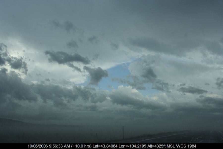 20060609jd73_fog_mist_frost_s_of_newcastle_wyoming_usa