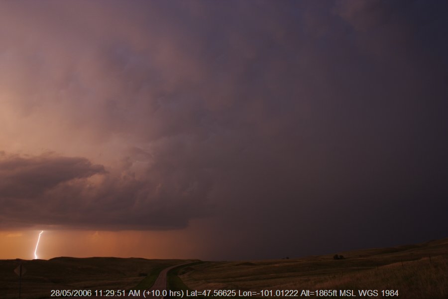 20060527jd38_sunset_pictures_s_of_bismark_north_dakota_usa
