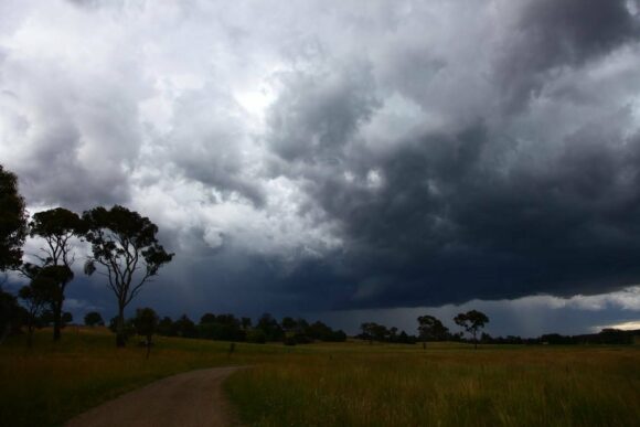 Armidale storm linking with another updraft