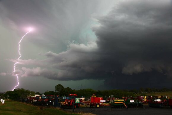 Green tinge and lightning in supercell Beaudesert