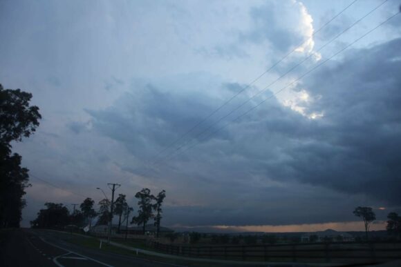 Cell approaching from near Branxton