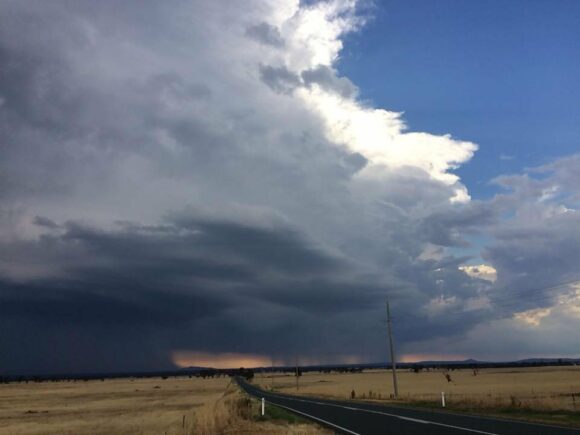 NW end of the set of storms near Bendigo