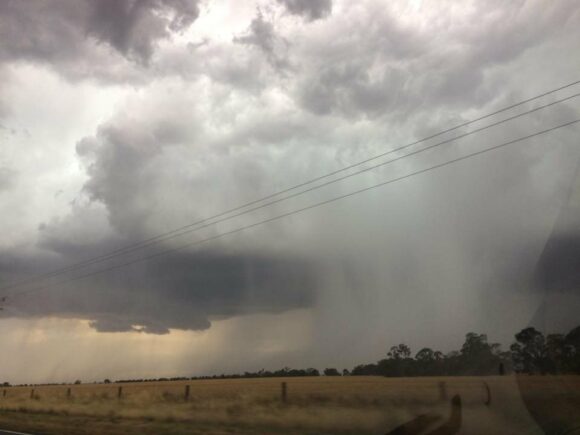 Spectacular hail shafts that dumped ample hail towards Bendigo