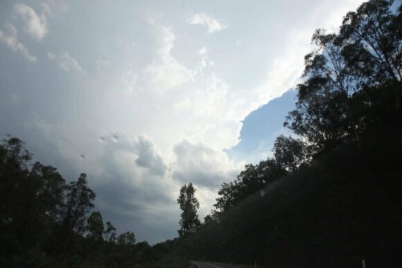 Life in the fast lane of the Putty Road - don't you love the extensive view! Ahhh but they get storms there!