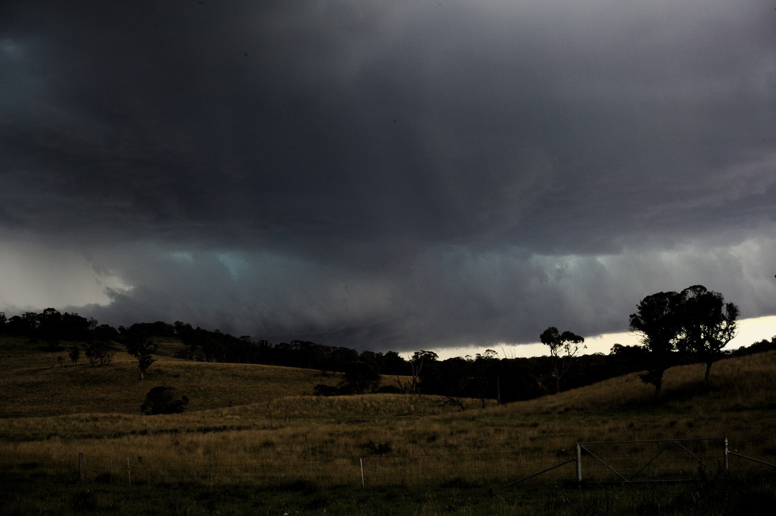 One of the big time events. After a period where storm chasing was not going to plan nailed this one perfectly.
 30 minutes of hail

West of Ebor mid ...